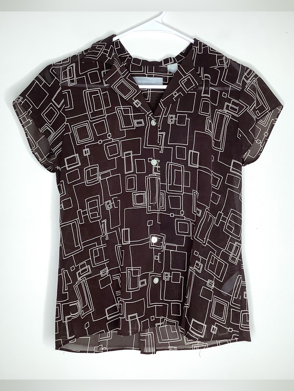 < Vintage Liz Claiborne Brown Geometric Pattern Button Down Top >